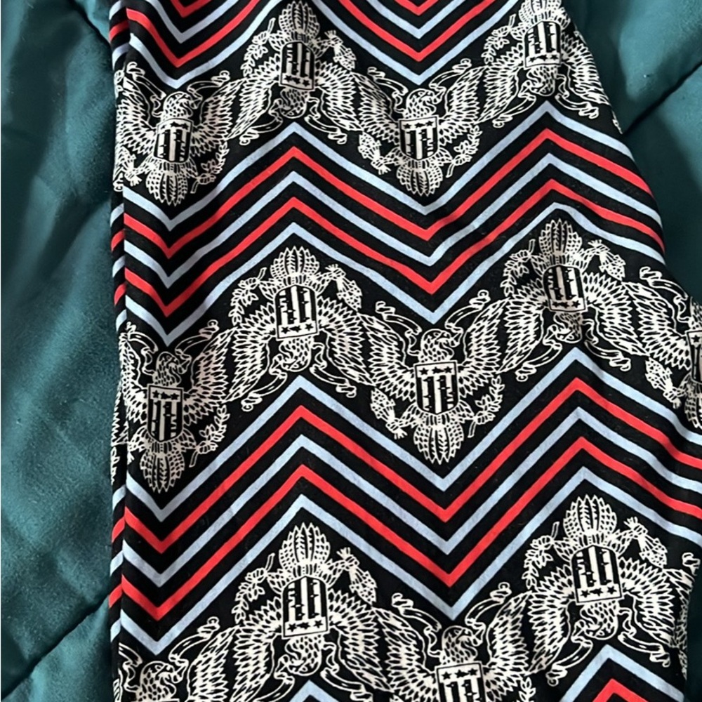 LuLaRoe Black and Red Patterned Leggings